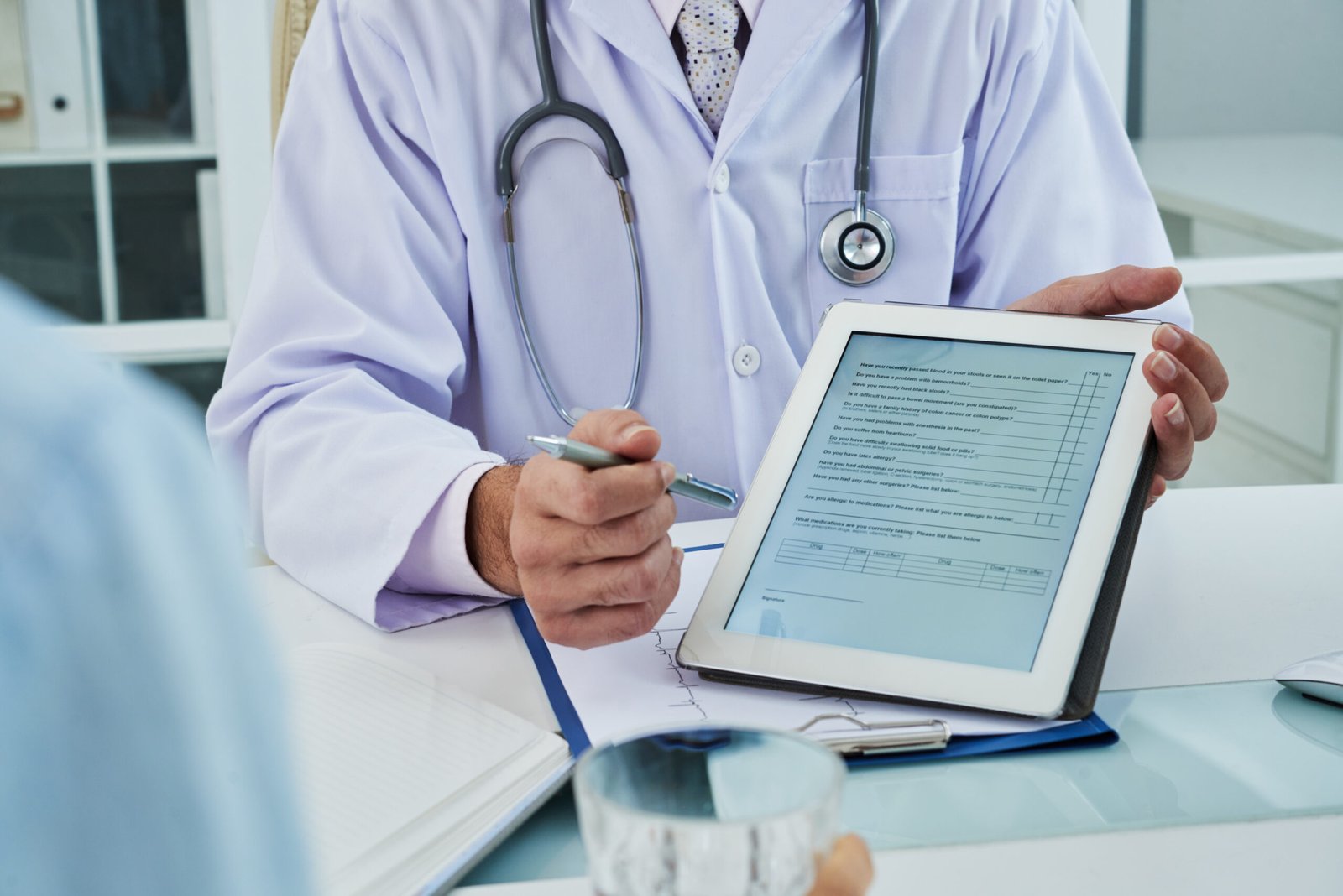 Integración de la factura electrónica en salud con RIPS en Colombia